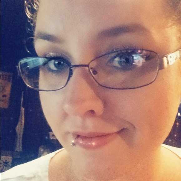 Meet your Posher, Jessica - Picture 4 of 5